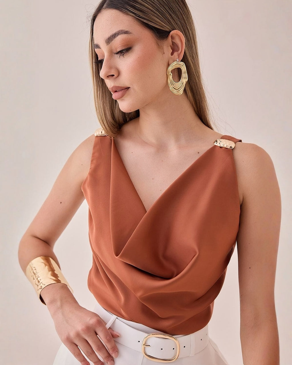Blusa Satinada Herrajes