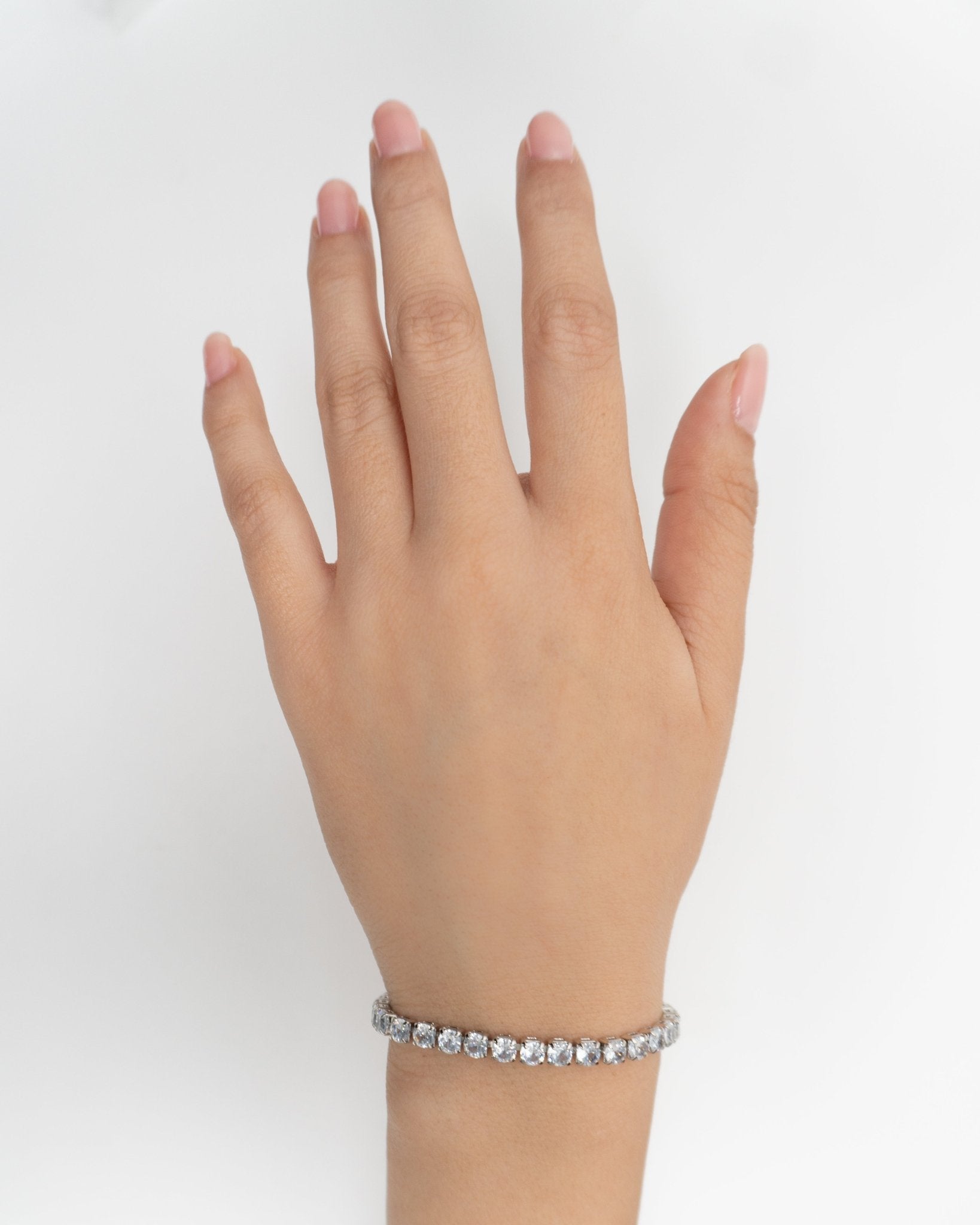 Brazalete Minimalista de Circonia para Mujer en Acero Inoxidable - Roxanz