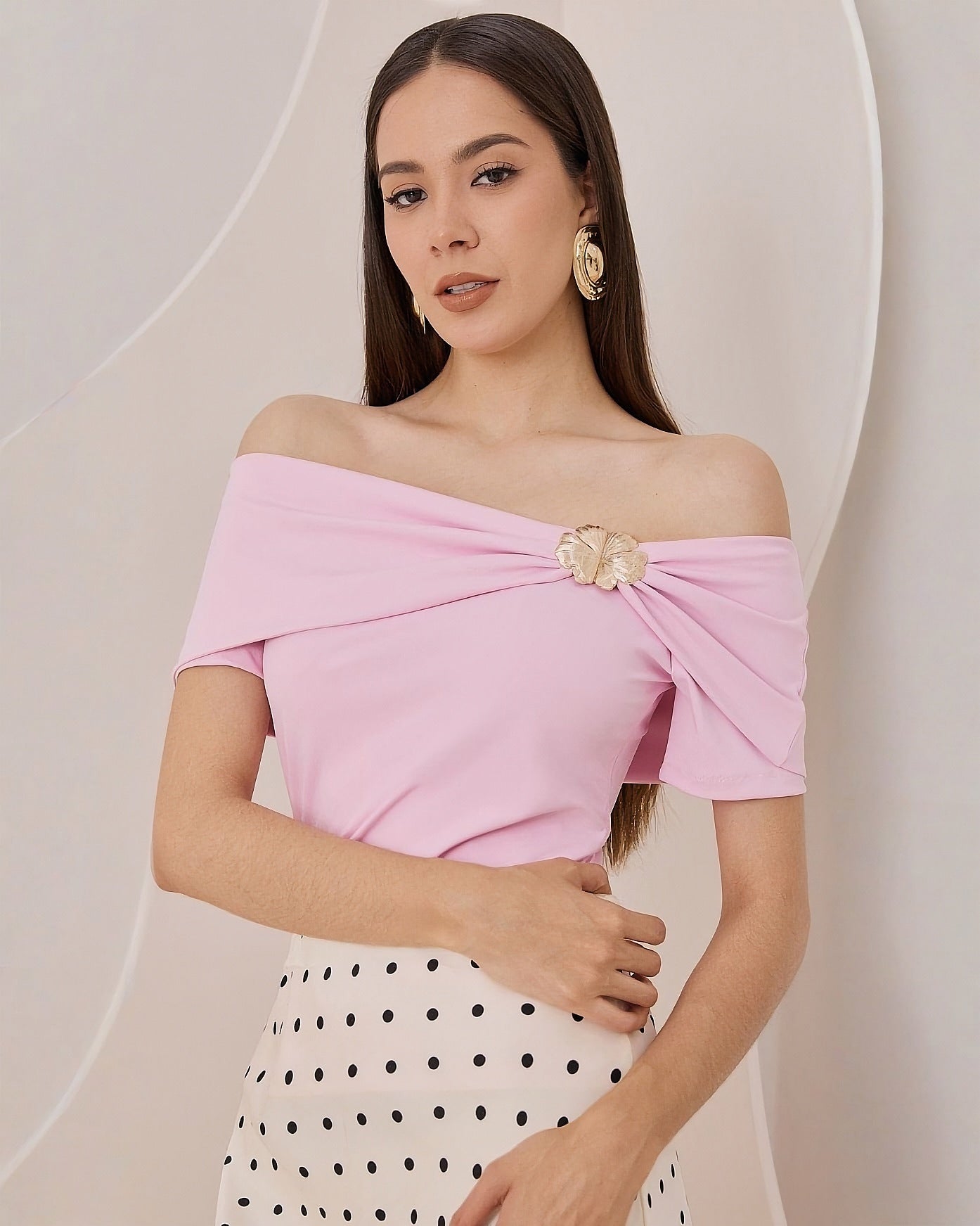 Blusa Hombros Caídos Broche