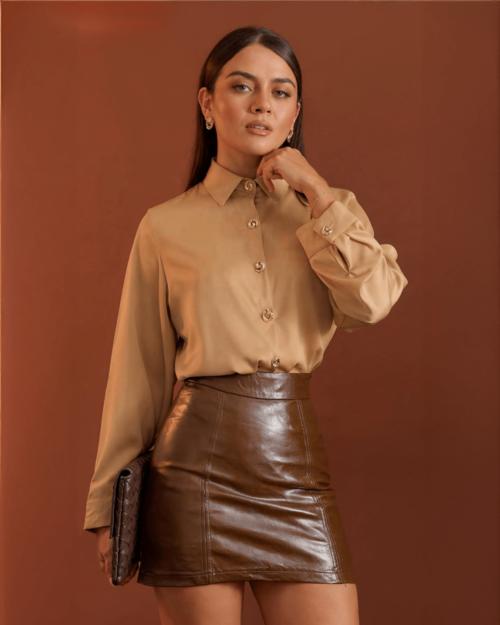 Camisa Satinada Con Botones Dorados - ROXANZ