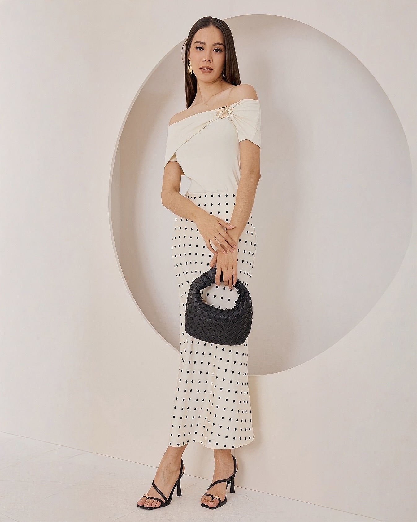 Blusa Hombros Caídos Broche