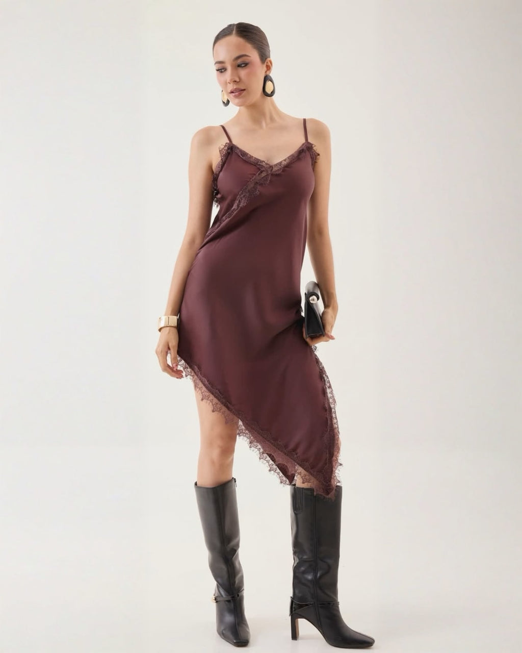 Vestido Satín Asimétrico Negro Encaje