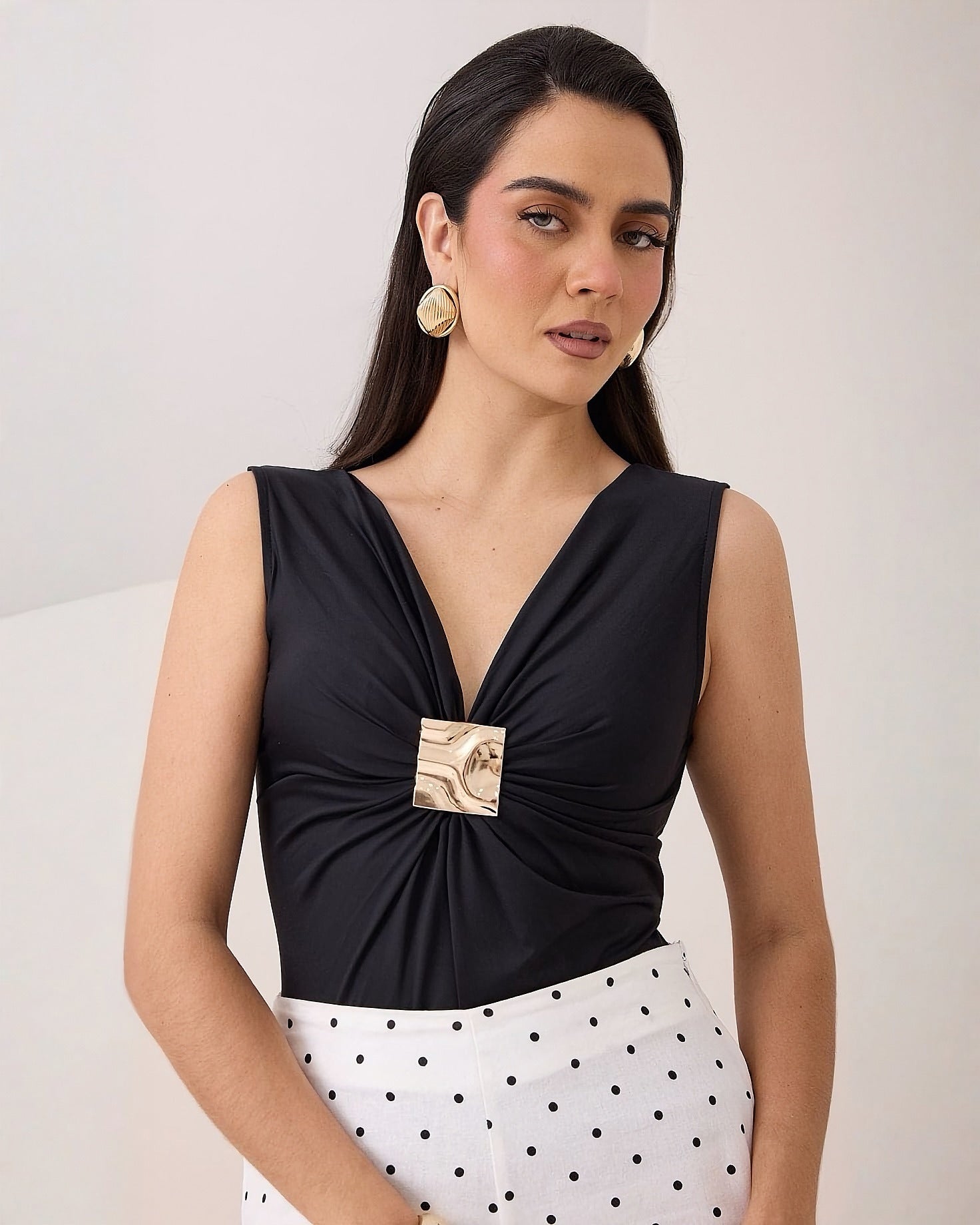 Blusa Escote Botón Decorativo