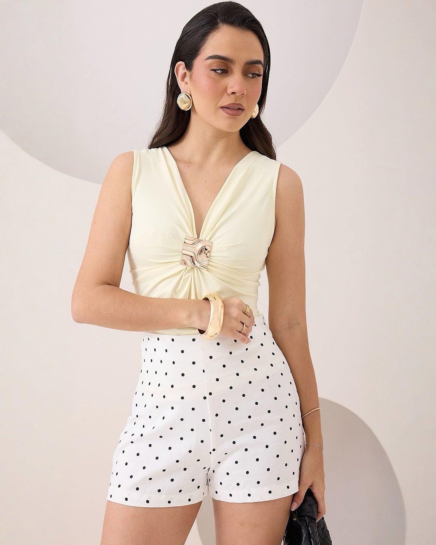 Blusa Escote Botón Decorativo