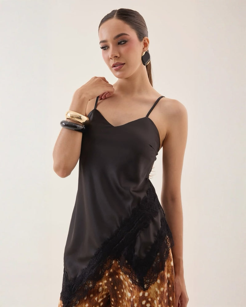Blusa Satinada Encaje Asimétrica S Negro