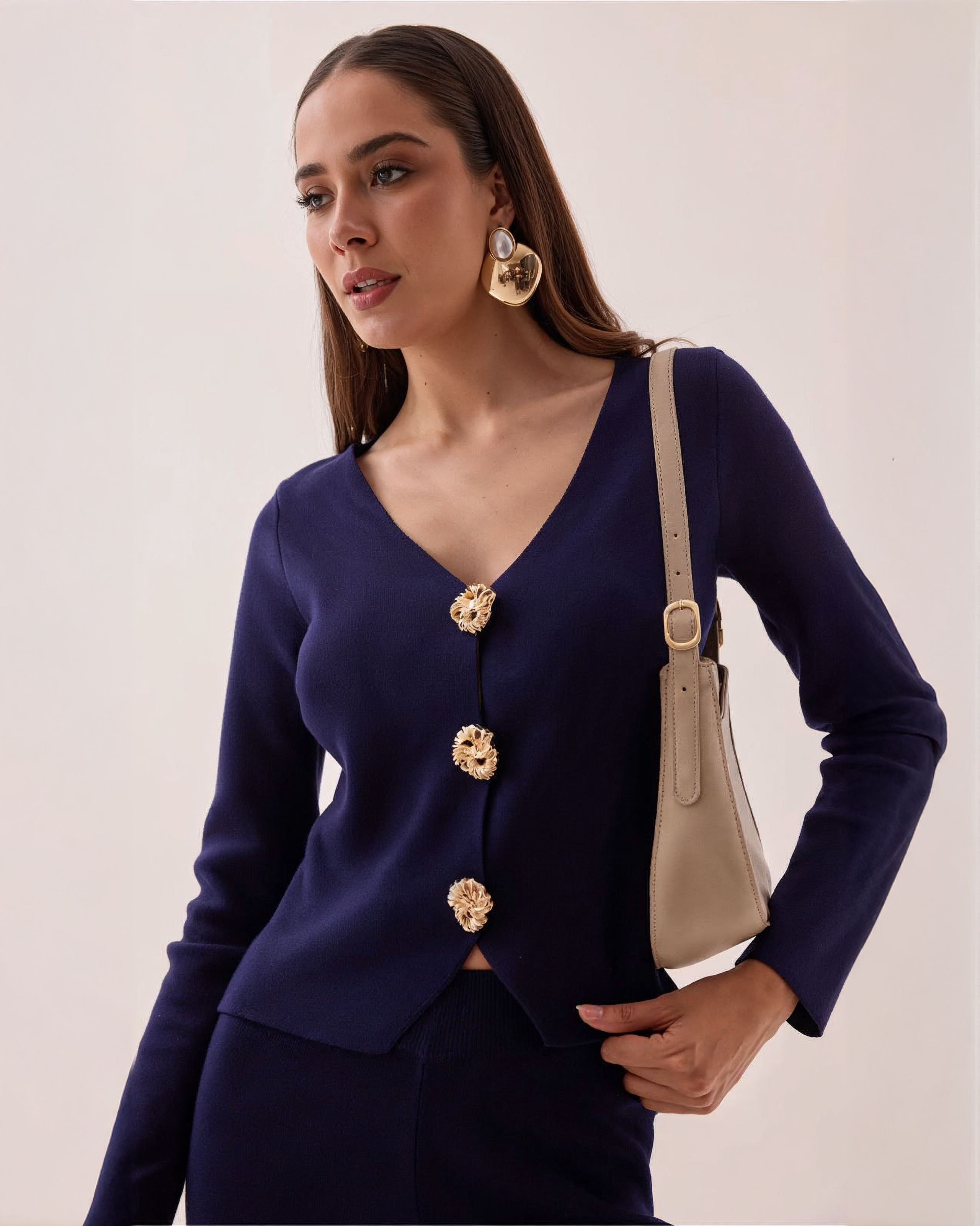 Conjunto Tejido para Mujer con Botones Dorados Elegantes