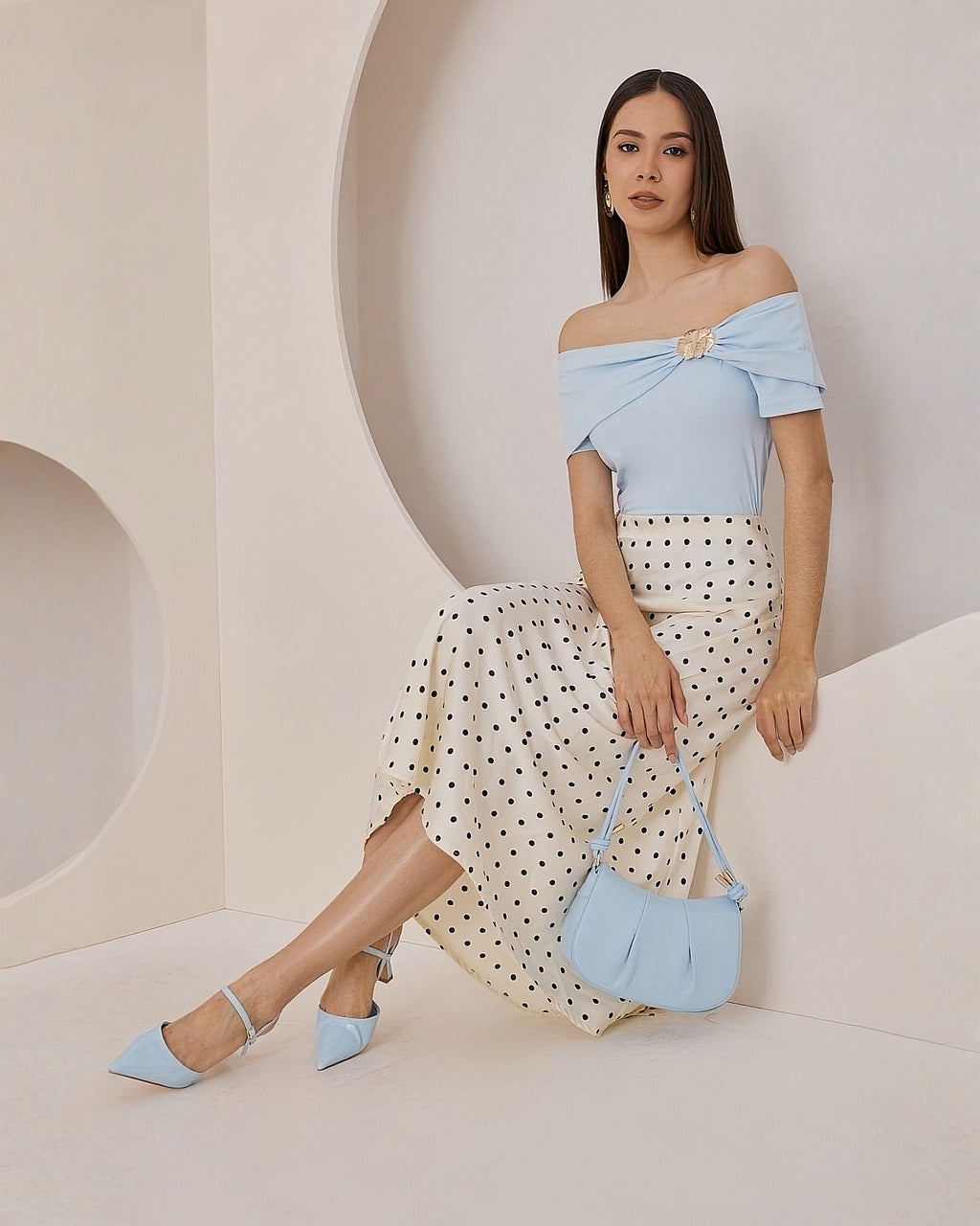 Blusa Hombros Caídos Broche