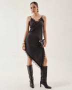 Vestido Satín Asimétrico Negro Encaje