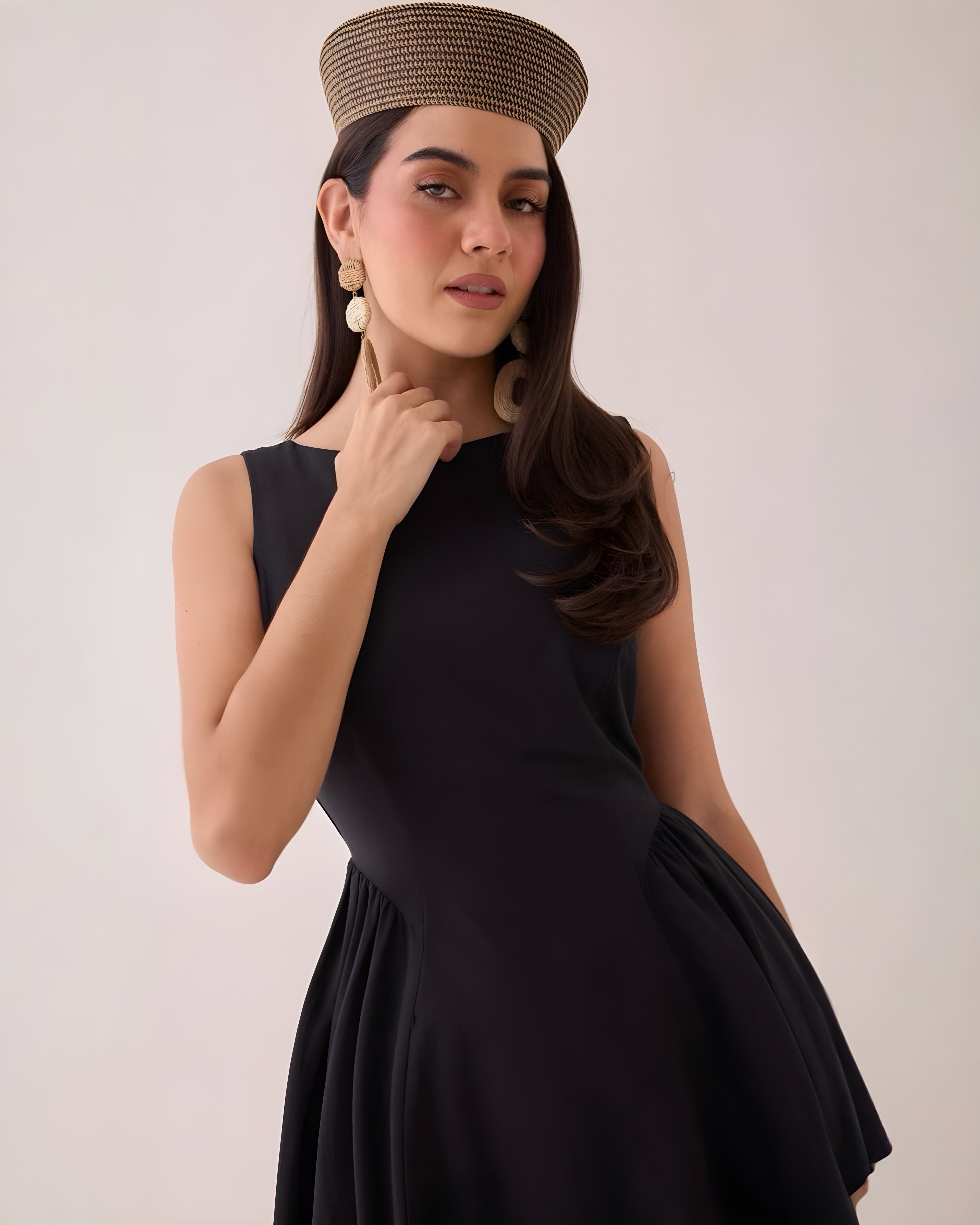 Vestido Midi Negro Sin Manga