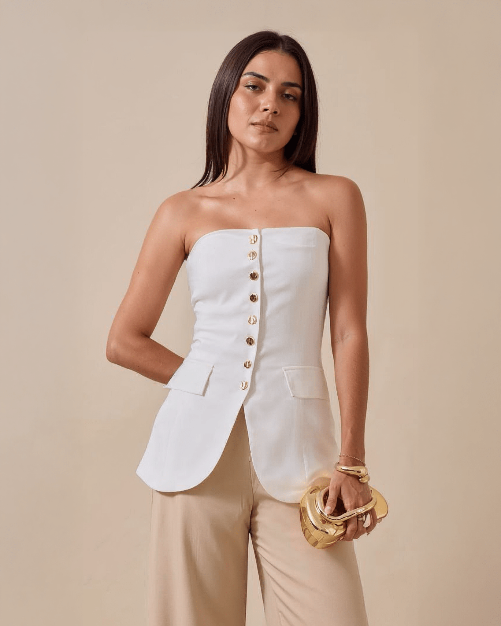 Top Sin Mangas Con Botones Dorados - ROXANZ