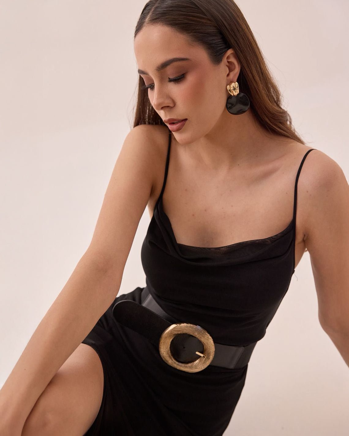 Vestido Midi con Tirantes y Abertura Lateral Elegante - ROXANZ
