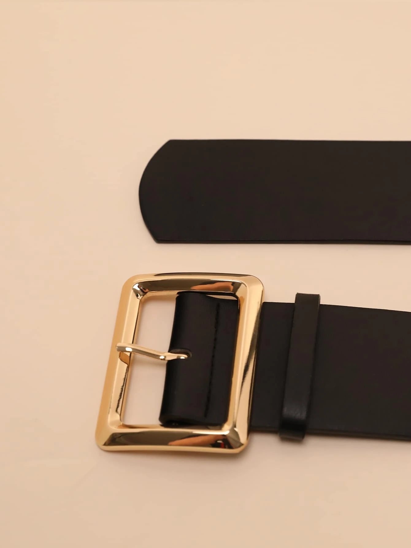 Cinturón Unisex de Cuero Negro con Hebilla Cuadrada Dorada Estilo Elegante - Roxanz